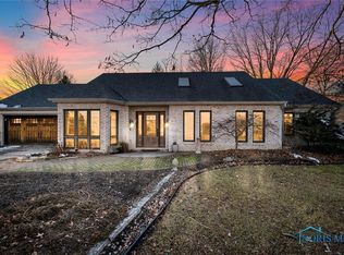 207 Lakeview Dr, Bryan, OH