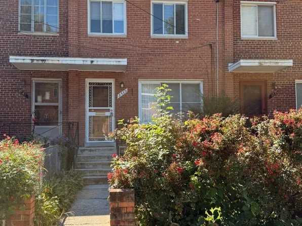 3539 Madison Pl, Hyattsville, MD 20782