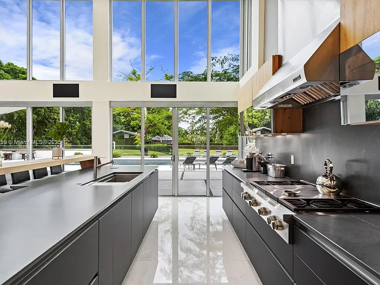 14305 Stirling Rd — Photo 14