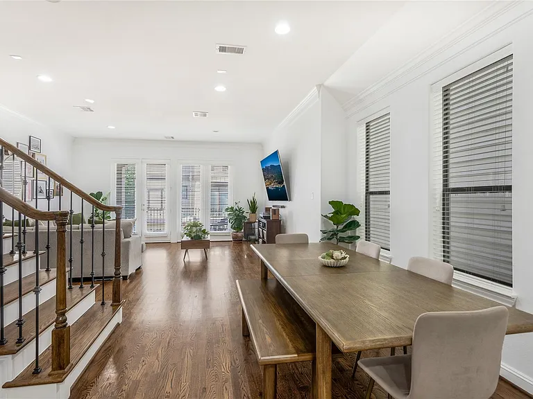 8817 Lakeshore Bend Dr — Photo 10