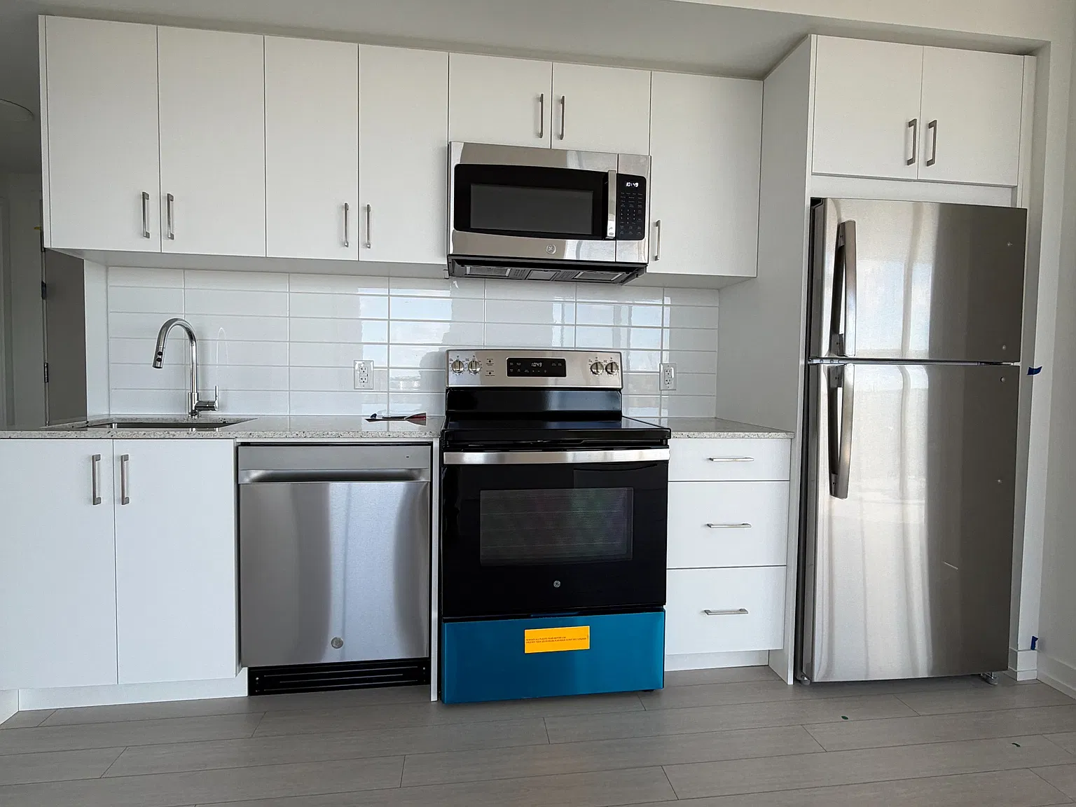 3 bed, $2,850 — Photo 3