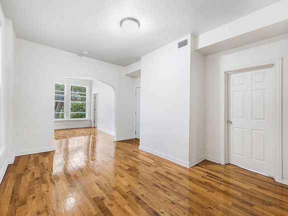 3rd image of 633 N Central Park Ave