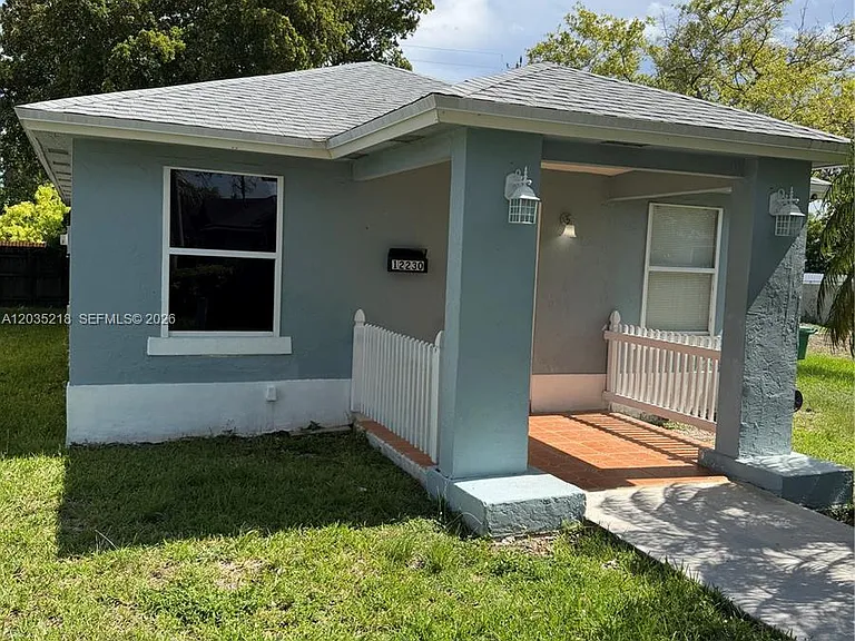 12230 SW 203rd St — Photo 2