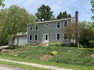 14 Summer Hill Dr, Rutland, MA 01543