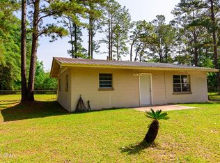 3434 Owens Ave, Vernon, FL 32462