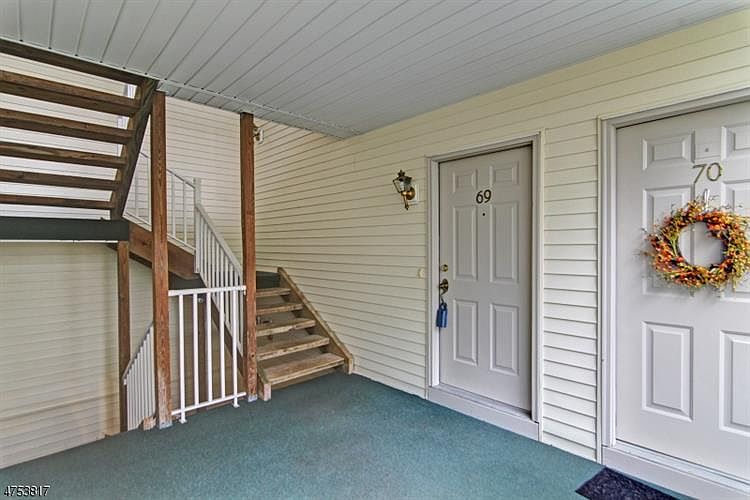 2nd image of 69 Potomac Dr