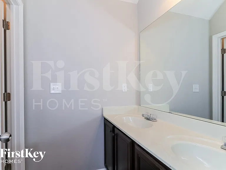 3827 Humber Ct — Photo 14
