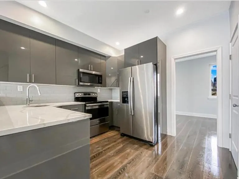 2211 Moore St #2 — Photo 5