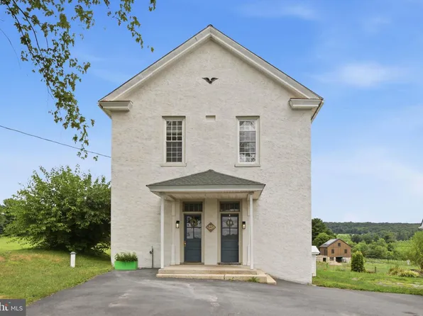 845 White School Rd, Honey Brook, PA 19344