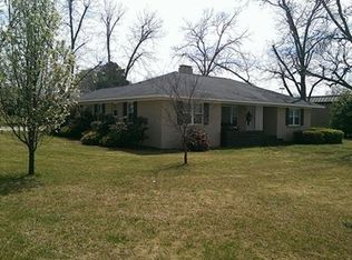 522 N Broadway St, Ashford, AL 36312