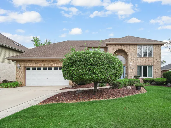 9224 Greenwood Dr, Tinley Park, IL 60487