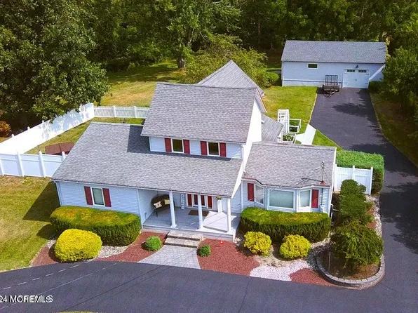 65 New Friendship Road, Howell, NJ 07731