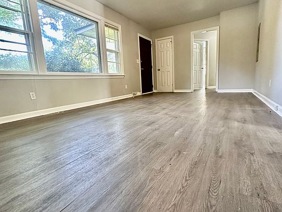 Spacious living room