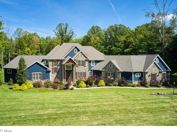 3065 Rainbow Ln, Richfield, OH 44286