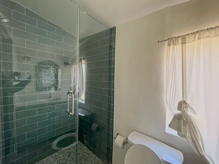 1570 Locust St #1 — Photo 6