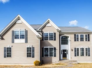 2 Shadow Hill Way, Hackettstown, NJ 07840