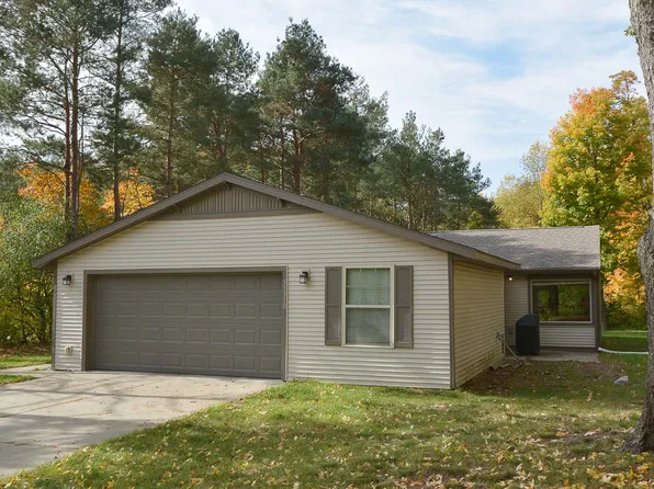 55350 Sand Pines Cir, Paw Paw, MI 49079