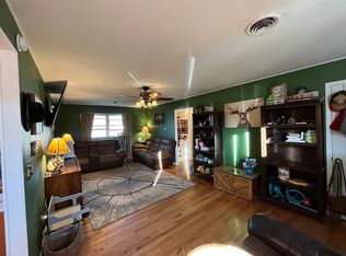 402 N Dupraz Ln, Vevay, IN 47043