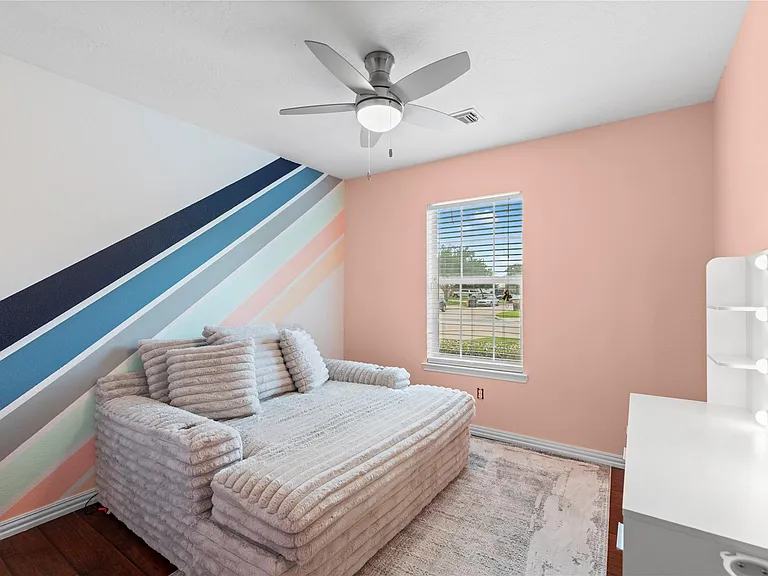 10819 Redwood Dr — Photo 22
