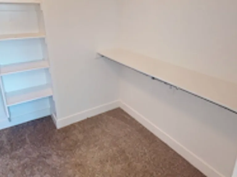 246 E Bridgewater Ln — Photo 12
