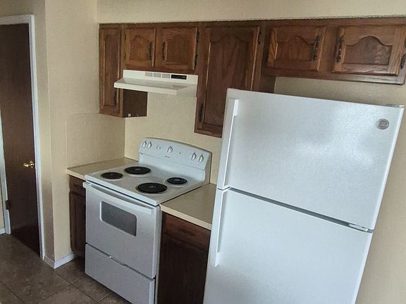 4th image of 419 S Oakdale Dr #4