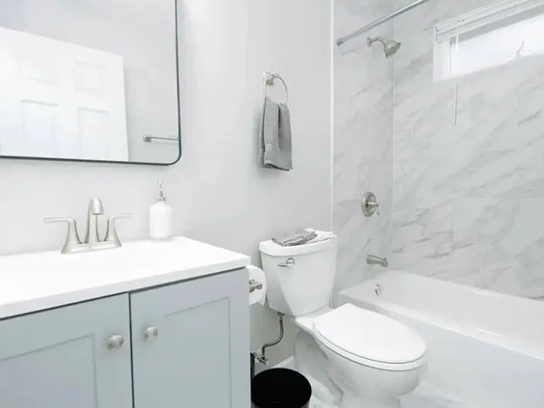 N734 Barry Ave — Photo 9