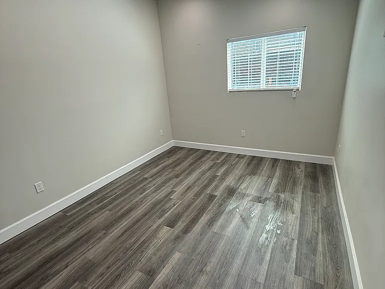 14352 Tiara St #4 — Photo 4