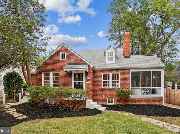 4505 S Chelsea Ln, Bethesda, MD 20814