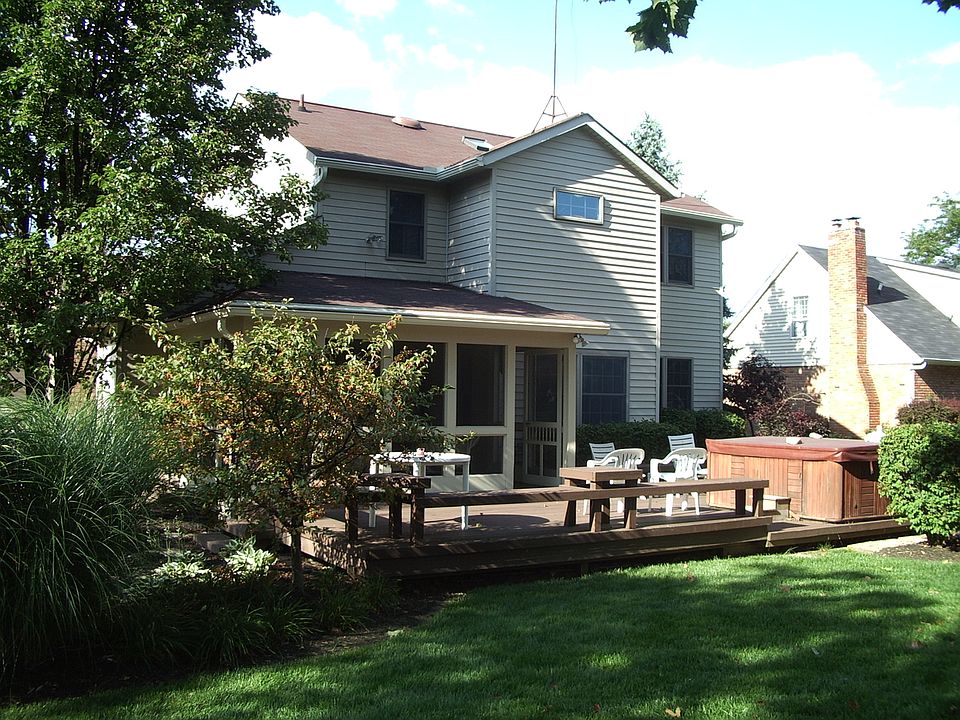 1st image of 1049 Willow Ln