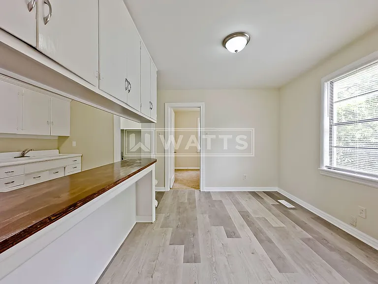 3121 Monroe Ave — Photo 7