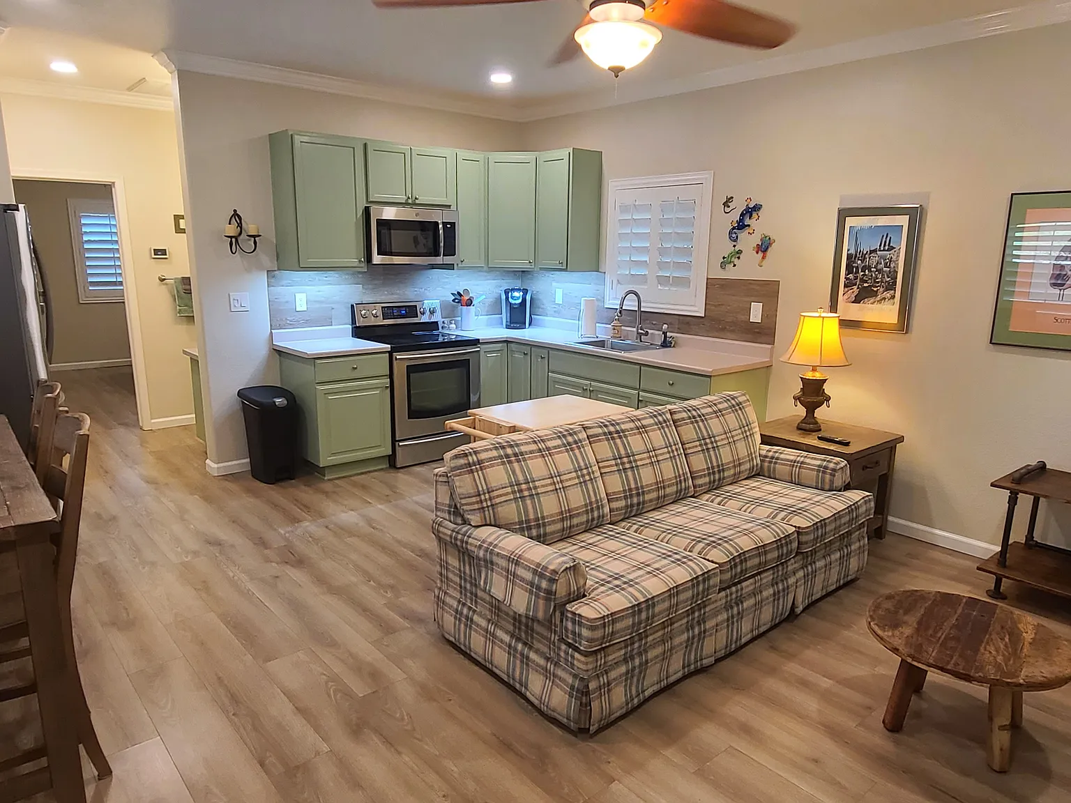 W Acoma Dr, Peoria — Photo 3