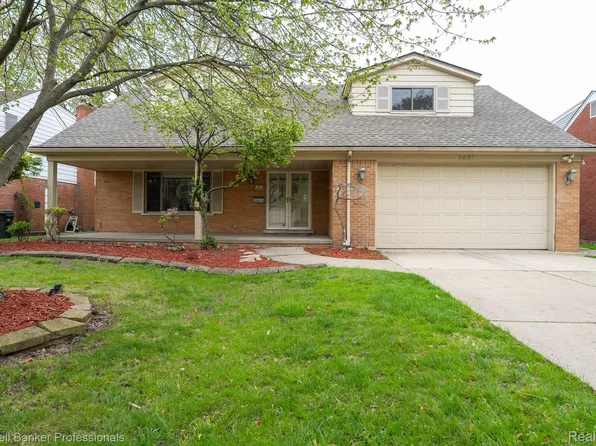 1451 Edmundton Dr, Grosse Pointe Woods, MI 48236