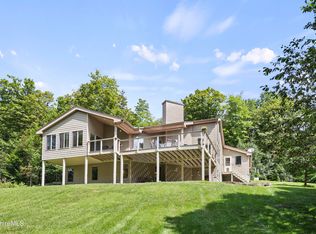 140 Leland Rd, Becket, MA 01223