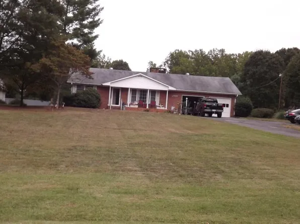 2969 Avalee St, Walkertown, NC 27051