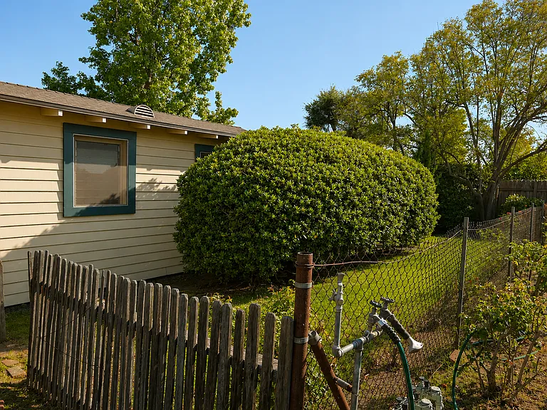 8849 Naomi Ave — Photo 3