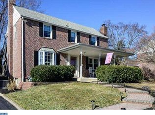 60 Colonial Park Dr, Springfield, PA 19064