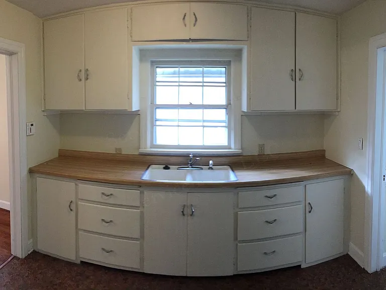 1051 S New Ave — Photo 5