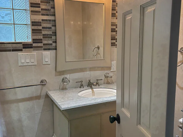 80 Ray St — Photo 33