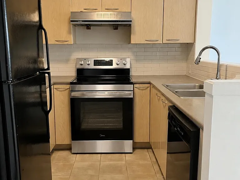 4888 Hazel St #902 — Photo 6