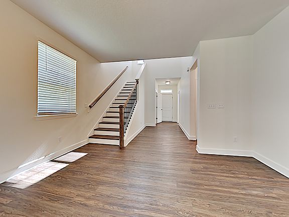 3rd image of 6235 Bridgewood Dr