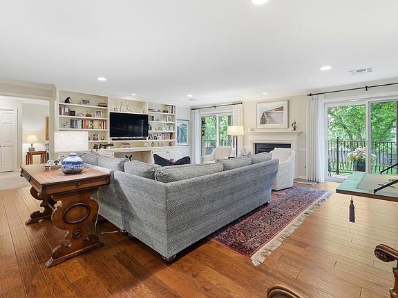 4th image of 7223 Mission Rd APT 104