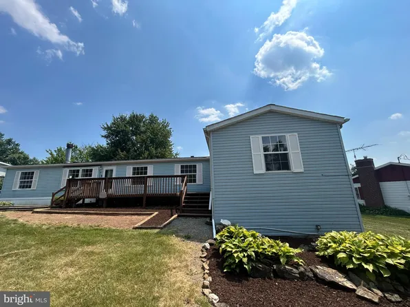 3704 Tunnel Hill Rd, Seven Valleys, PA 17360