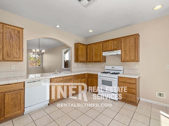 3rd image of 8987 Garnet Peak Way