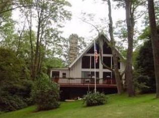 W5511 Cool Hill Dr, Elkhorn, WI 53121