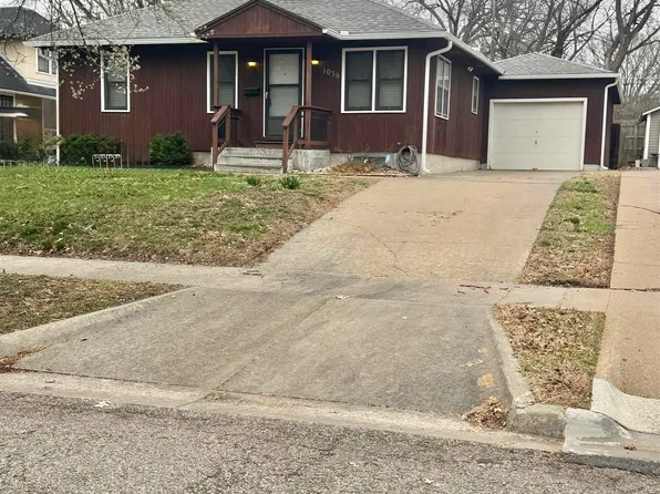 1038 SW Randolph Ave, Topeka, KS 66604