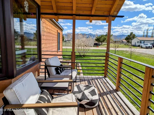 98 Big Bear Ln, Victor, ID 83455