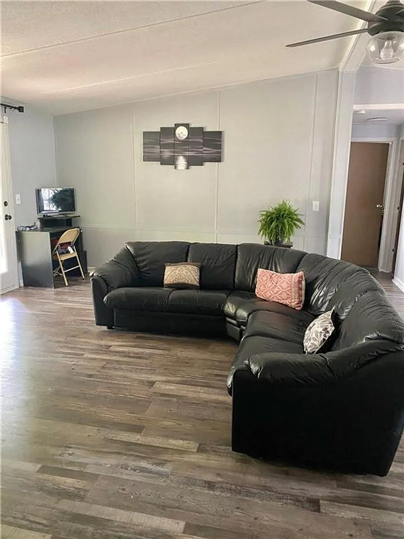 3BR/2BA Ranch in Hampton — Photo 4