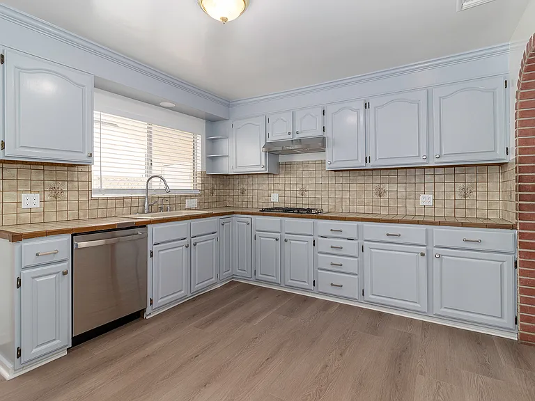 4130 Vinton Ave — Photo 16