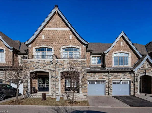 2453 Village Cmn, Oakville, ON L6M 0S2