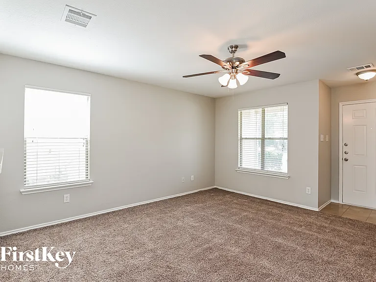 8143 Chancewood Ln — Photo 3